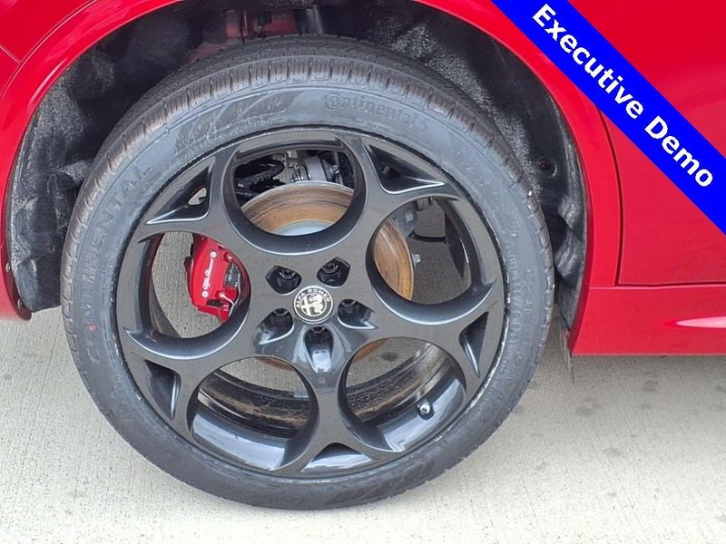 New 2025 Alfa Romeo Stelvio Tributo Italiano AwdImage 6