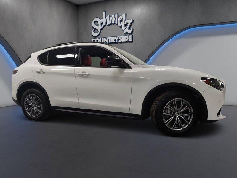 Used 2024 Alfa Romeo Stelvio Sprint AWD w/Sunroof/NavImage 3