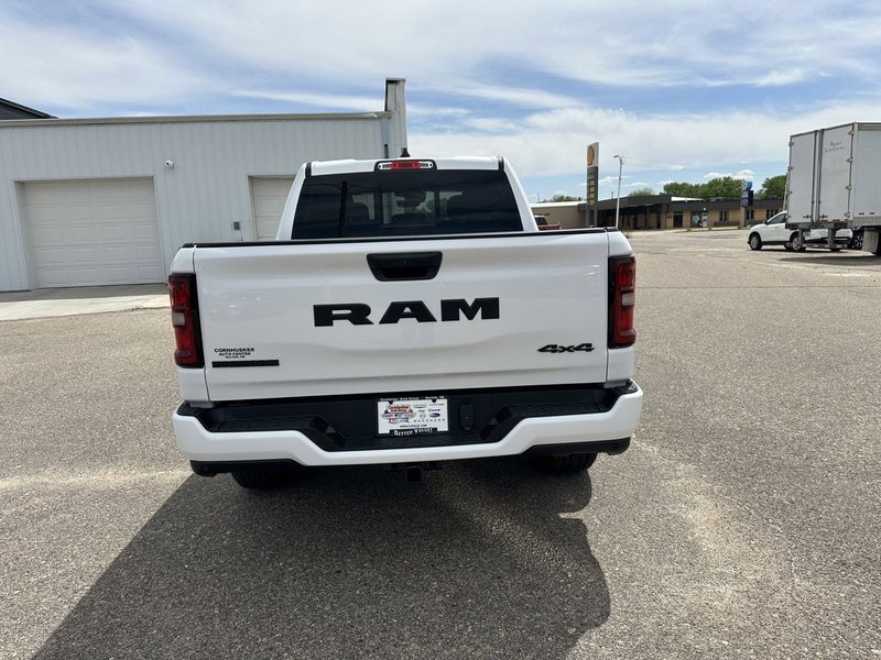 2025 RAM 1500 Big Horn Crew Cab 4x4 5