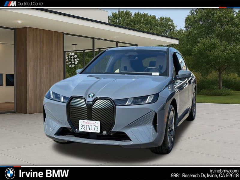 Used 2026 BMW iX xDrive45Image 3
