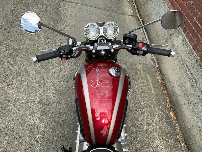 2025 Triumph BONNEVILLE T120 ELVIS EDITION