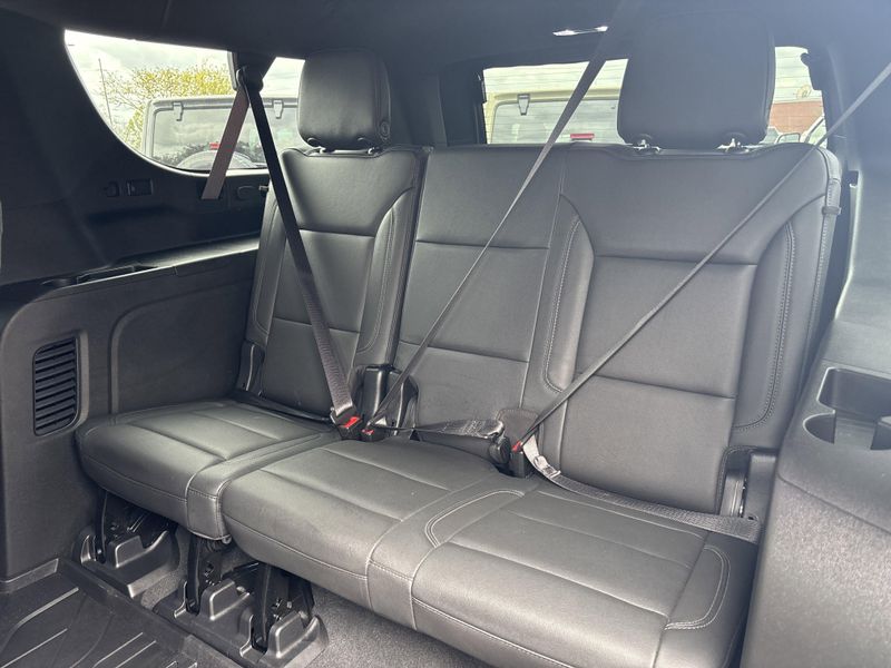 Used 2022 Chevrolet Suburban Z71Image 22