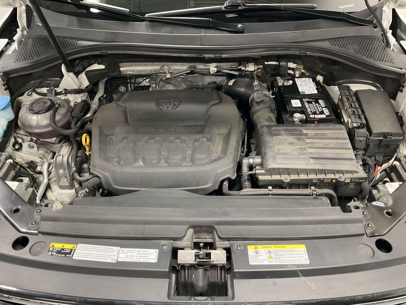 Used 2022 Volkswagen Tiguan SE AWD w/SunroofImage 18
