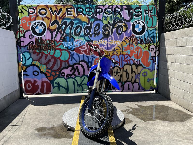 New 2025 Yamaha YZ450FX Image 3