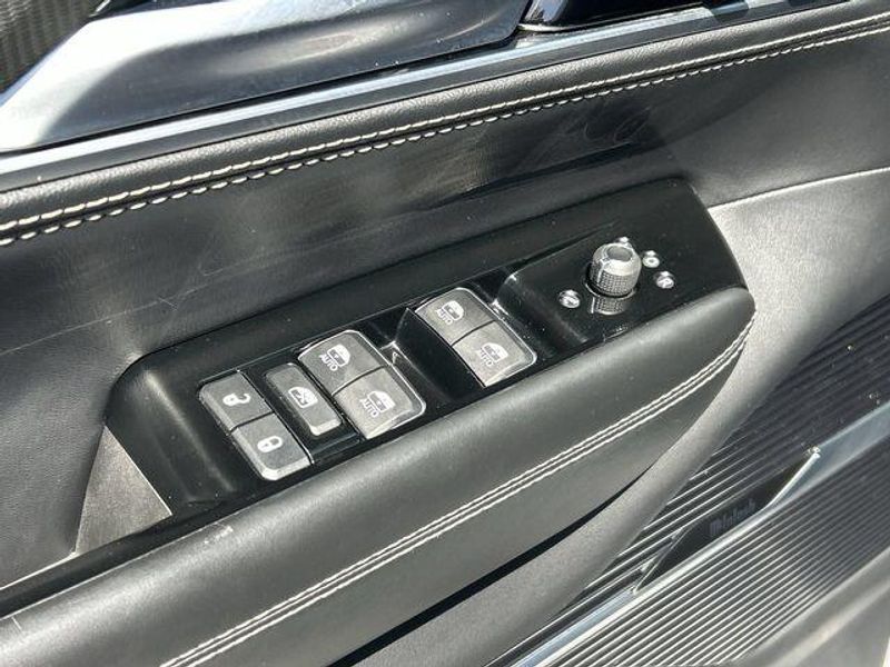 2024 Jeep Grand Wagoneer L Series II ObsidianImage 21