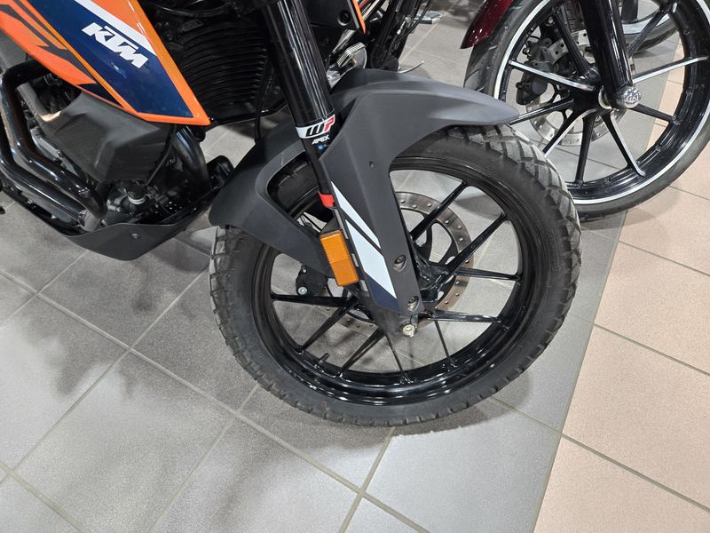 2022 KTM Adventure 390Image 8