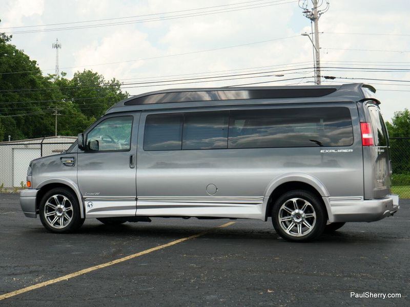 2017 GMC Savana 2500 Image 12