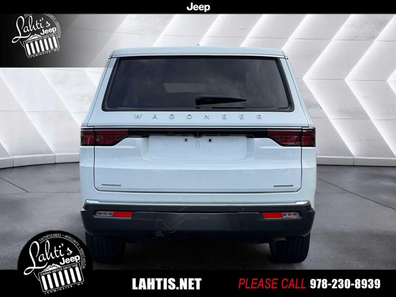2022 Jeep Wagoneer Series III photo 5