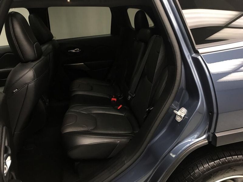 Used 2021 Jeep Cherokee LimitedImage 15