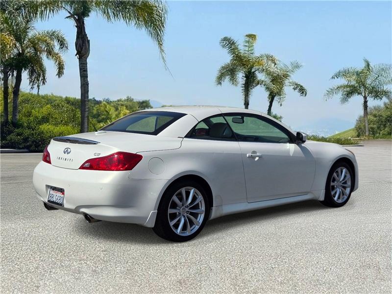 Used 2011 INFINITI G37 2dr Base