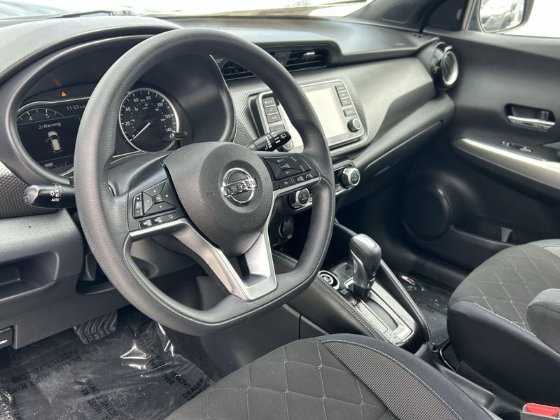 2018 Nissan Kicks SVImage 16