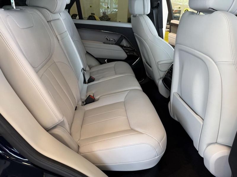 2023 Land Rover Range Rover Sport SE