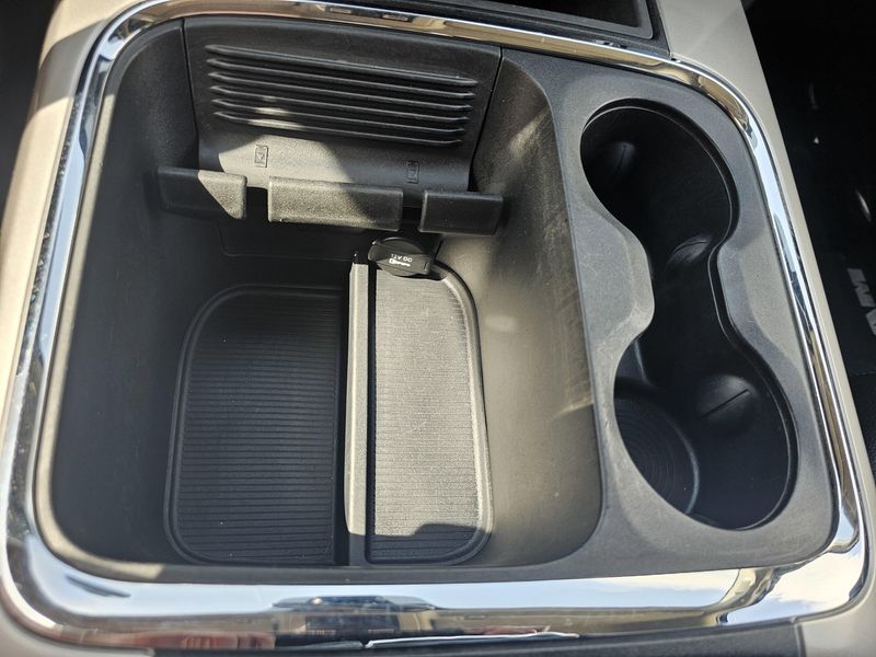 2017 RAM 1500 LaramieImage 22