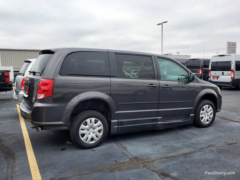 Used 2015 Dodge Grand Caravan SE