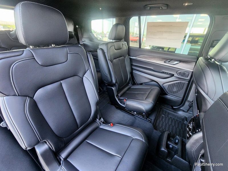 New 2026 Jeep Grand Cherokee Limited Altitude