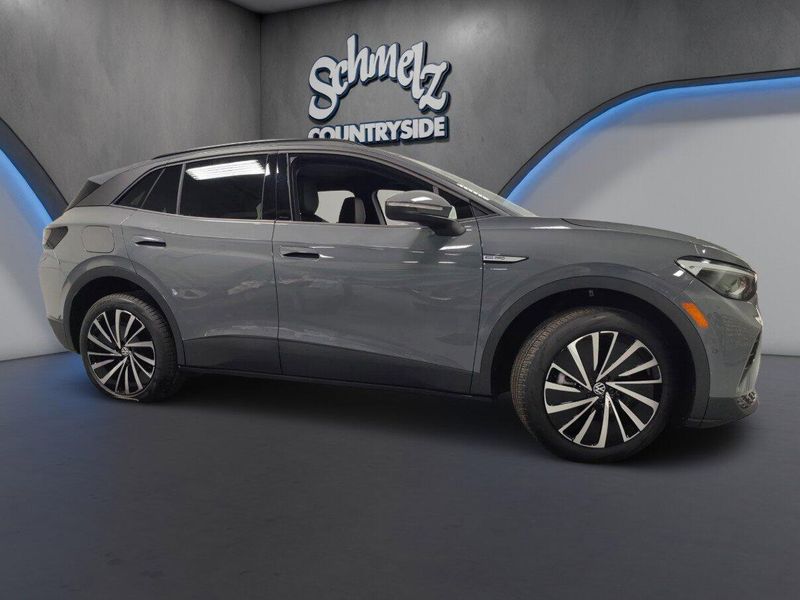 Used 2025 Volkswagen ID.4 Pro AWD 82kW Long RangeImage 3