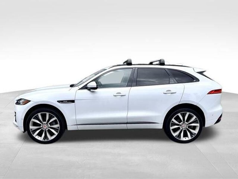 2017 Jaguar F-PACE 35t R-Sport