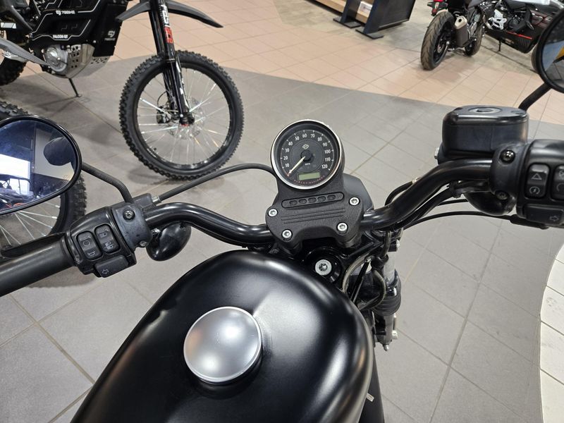 USED 2022 HARLEY SPORTSTER IRON 883 Image 8