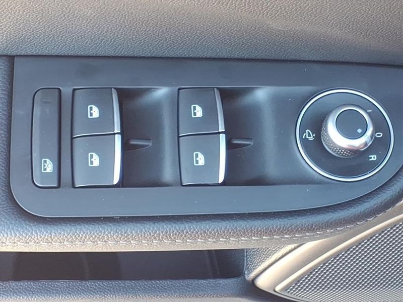 New 2025 Alfa Romeo Giulia VeloceImage 18