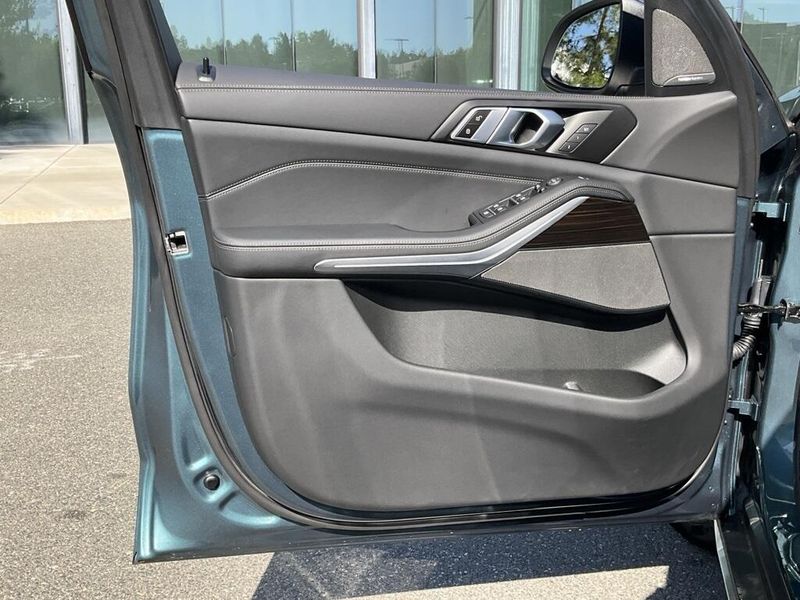 2025 BMW X5 sDrive40iImage 18