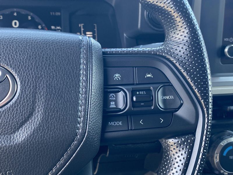 Used 2025 Toyota Tacoma SR5Image 27
