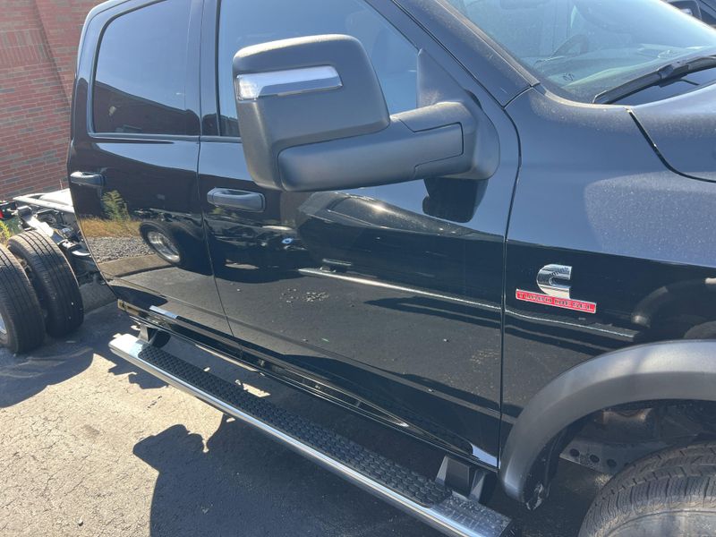 New 2026 RAM 3500 Tradesman Crew Cab Chassis 4x4 60
