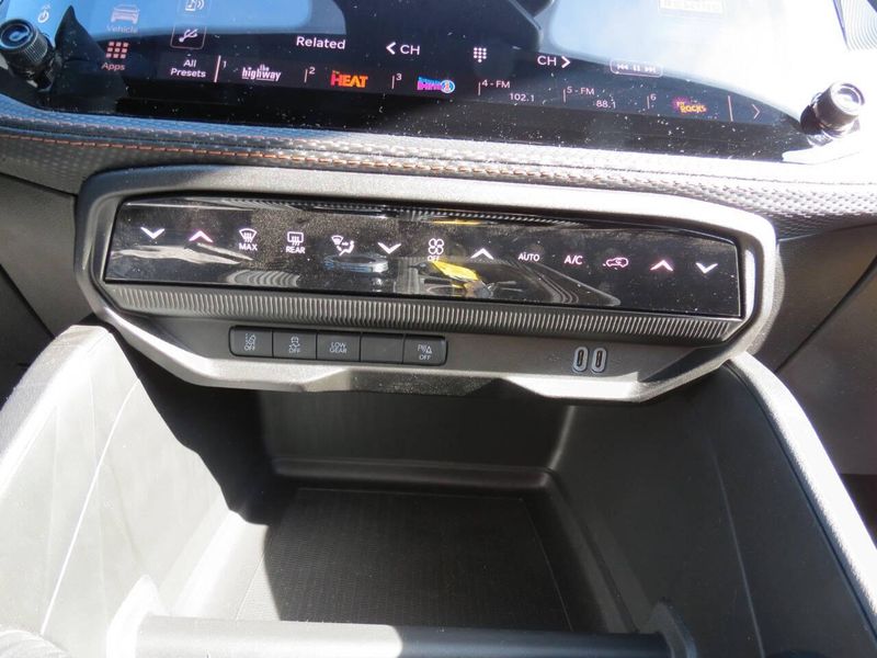 New 2026 Jeep Cherokee Limited 4x4Image 16