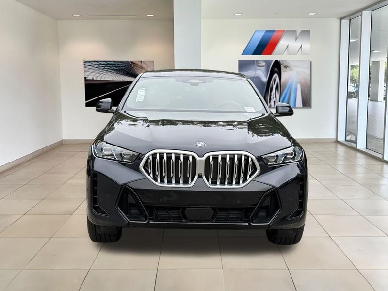 2026 BMW X6 xDrive40iImage 3