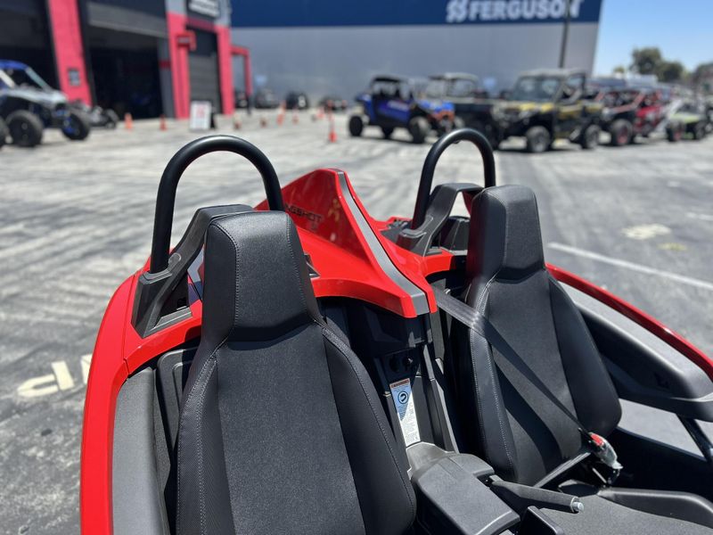 New 2025 Polaris SLINGSHOT S AUTODRIVE Image 13