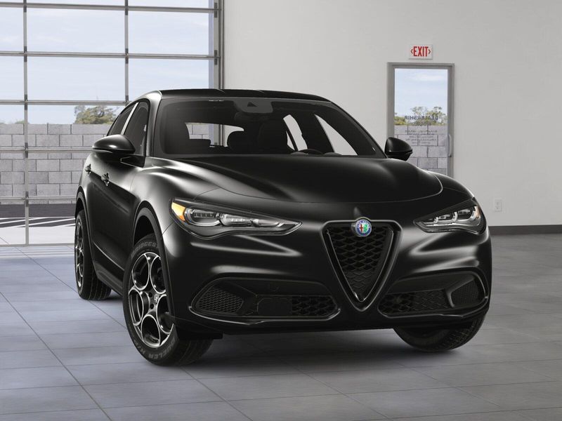 2025 Alfa Romeo Stelvio Sprint Base photo 3