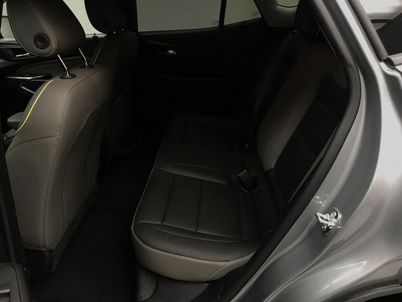 Used 2025 Chevrolet Trax ActivImage 17