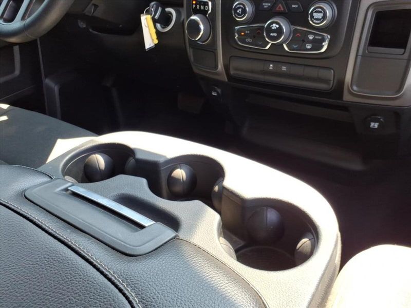2022 Ram 1500 Classic Tradesman photo 11