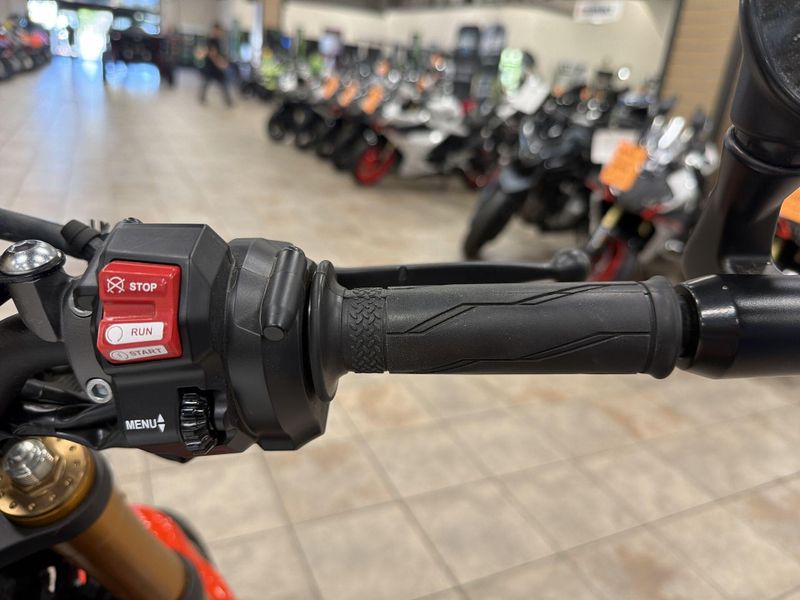 Used 2024 Yamaha XSR900 CA Image 24