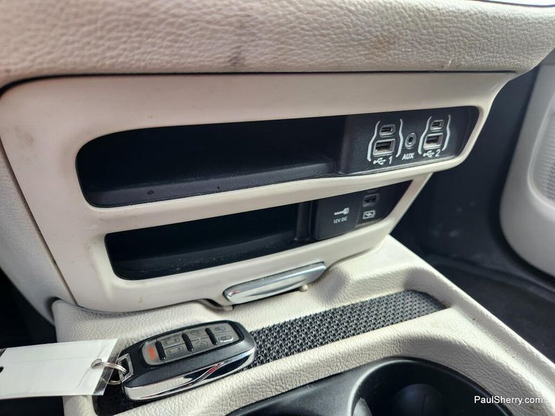 Used 2022 Chrysler Pacifica Touring L
