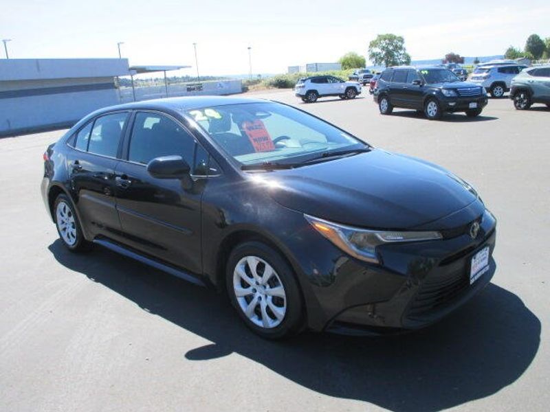 Used 2024 Toyota Corolla LEImage 5
