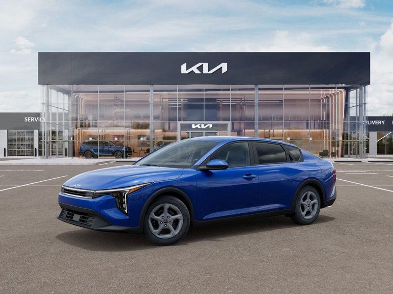 2025 Kia K4 LXSImage 3