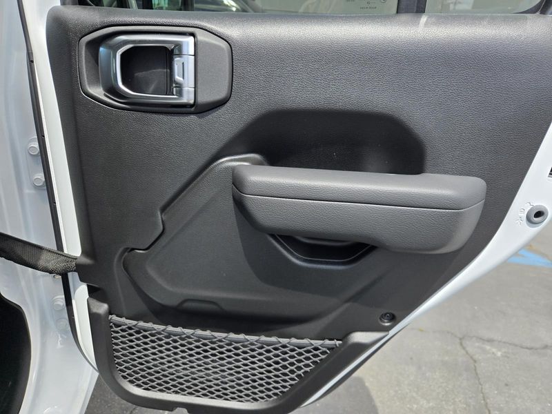 New 2026 Jeep Wrangler 4-door 85th Anniversary Edition