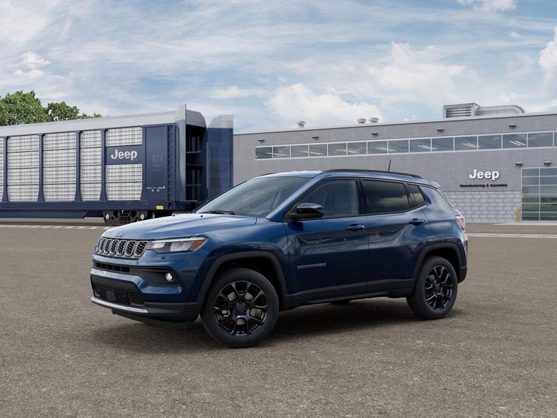 New 2026 Jeep Compass Latitude Altitude 4x4Image 2