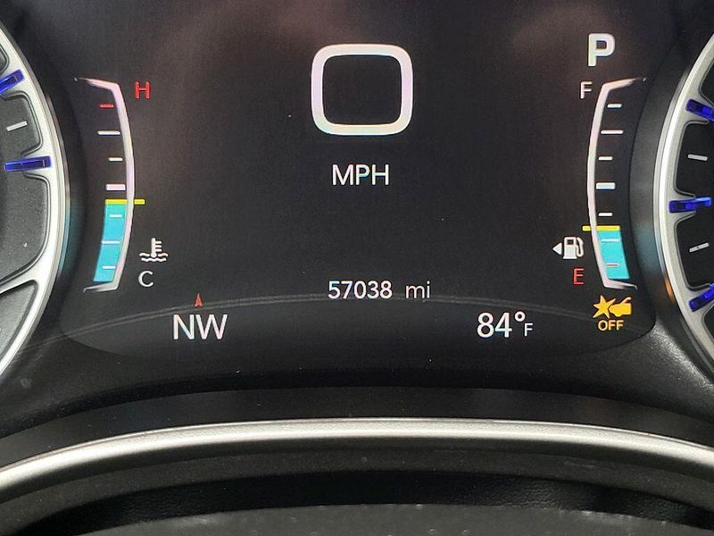 2023 Chrysler Pacifica Touring LImage 17