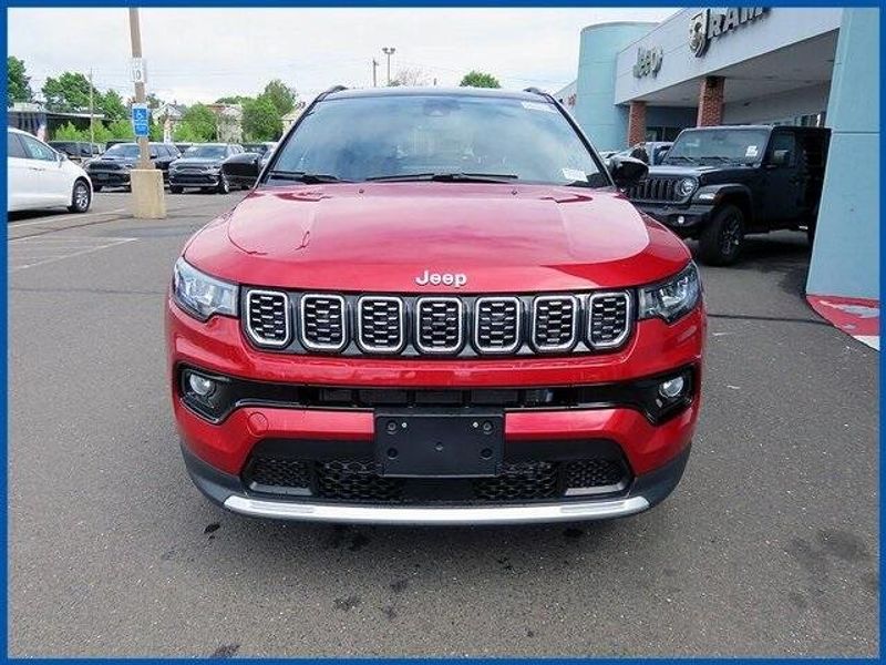 2025 Jeep Compass LimitedImage 3