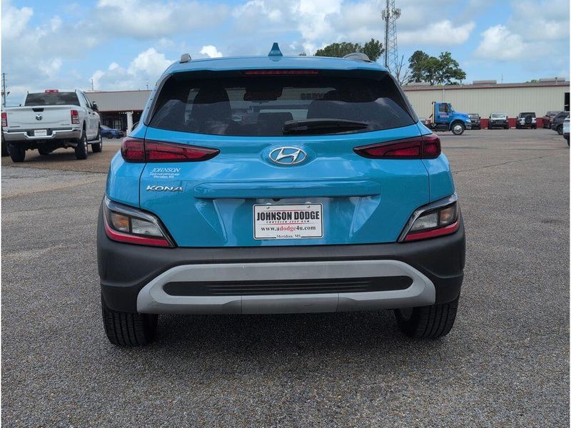 Used 2022 Hyundai Kona SELImage 4