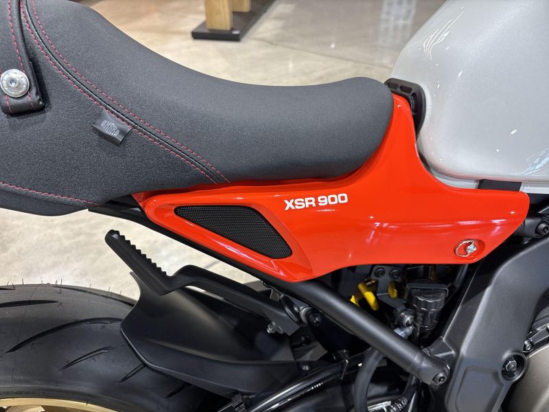 New 2026 Yamaha XSR900 Image 17