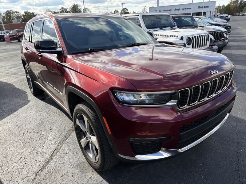 Used 2021 Jeep Grand Cherokee L LimitedImage 3