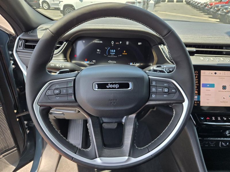 New 2026 Jeep Grand Cherokee Limited 4x2