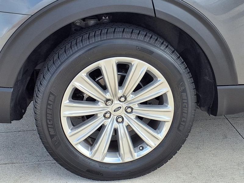 Used 2020 Ford Explorer LimitedImage 9