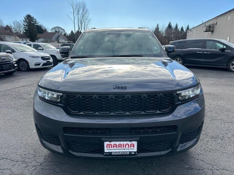 2021 Jeep Grand Cherokee L LaredoImage 11