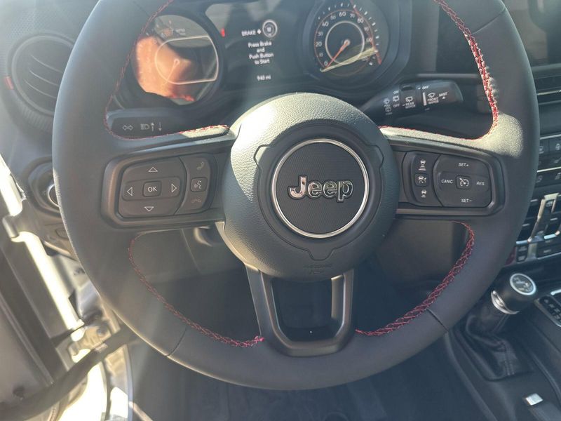 2024 Jeep Wrangler 4-door RubiconImage 17