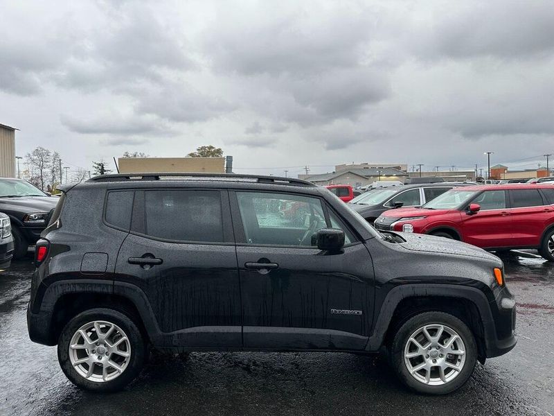 2021 Jeep Renegade LatitudeImage 10