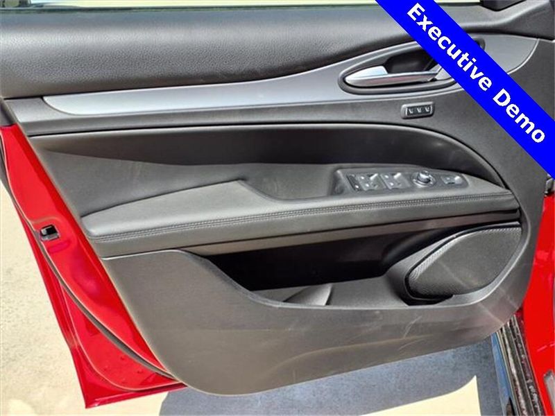 2025 Alfa Romeo Stelvio AwdImage 16