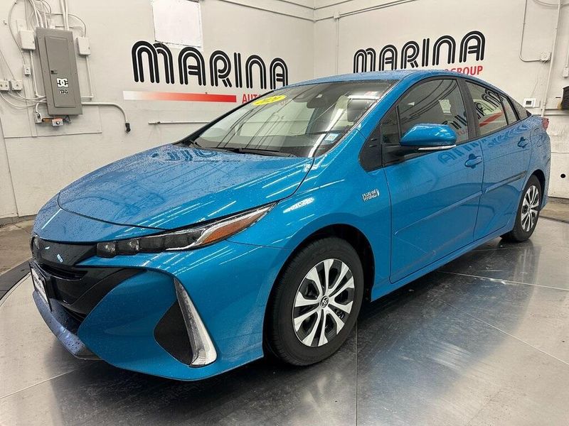 2021 Toyota Prius Prime LEImage 12